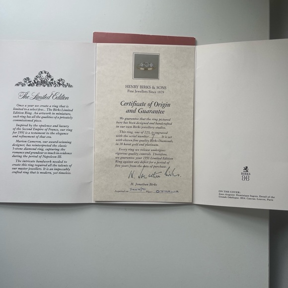 The Birks Limited Edition Ring - Lady’s 18k yellow and white gold ring set - Picture 6 of 13